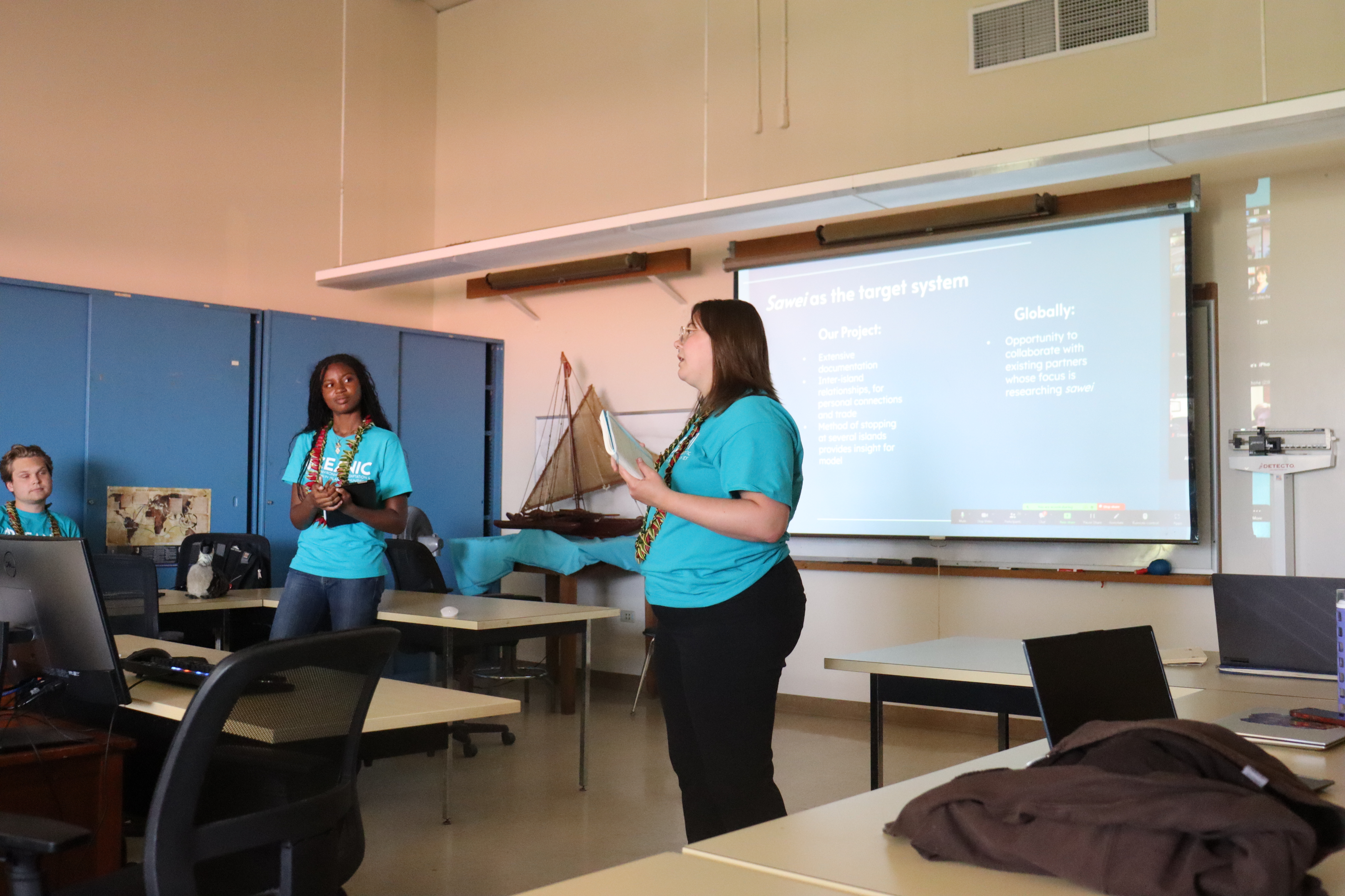 Danielle and Hannah present at UH Hilo.